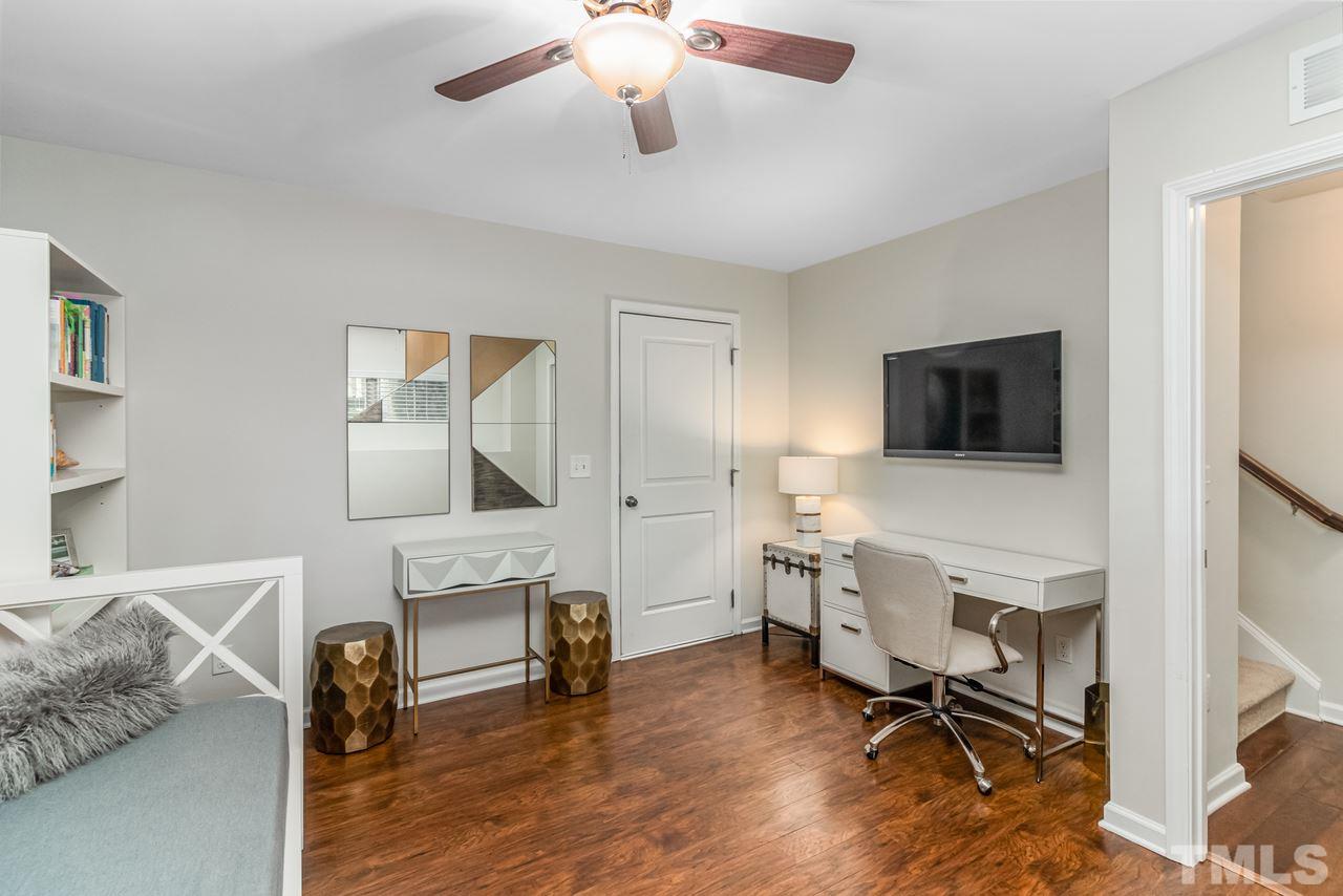 1637 Crafton Way Raleigh, NC 27607 - Photo 14 of 21