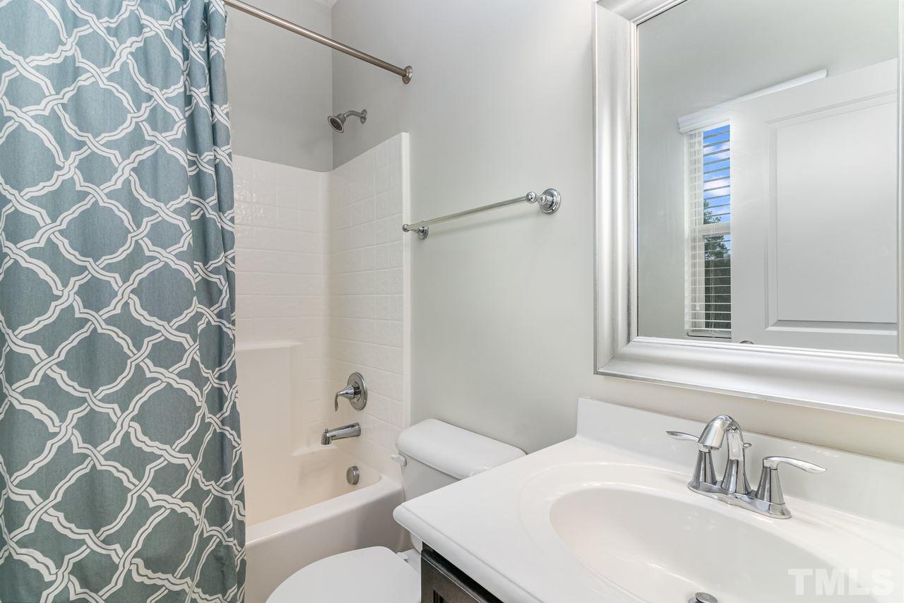 1637 Crafton Way Raleigh, NC 27607 - Photo 17 of 21