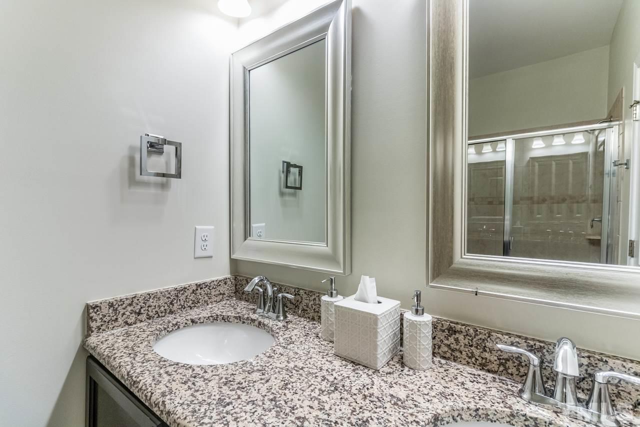 1637 Crafton Way Raleigh, NC 27607 - Photo 20 of 21