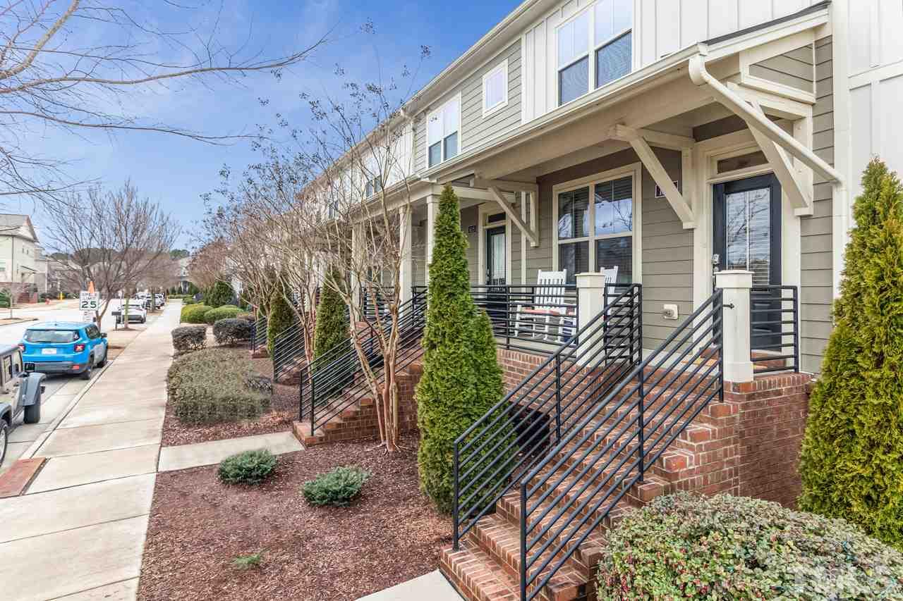 1637 Crafton Way Raleigh, NC 27607 - Photo 3 of 21