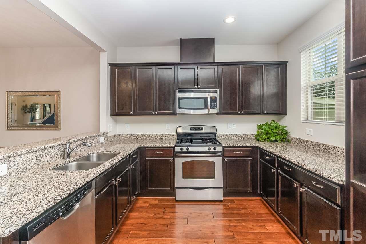 1637 Crafton Way Raleigh, NC 27607 - Photo 10 of 21