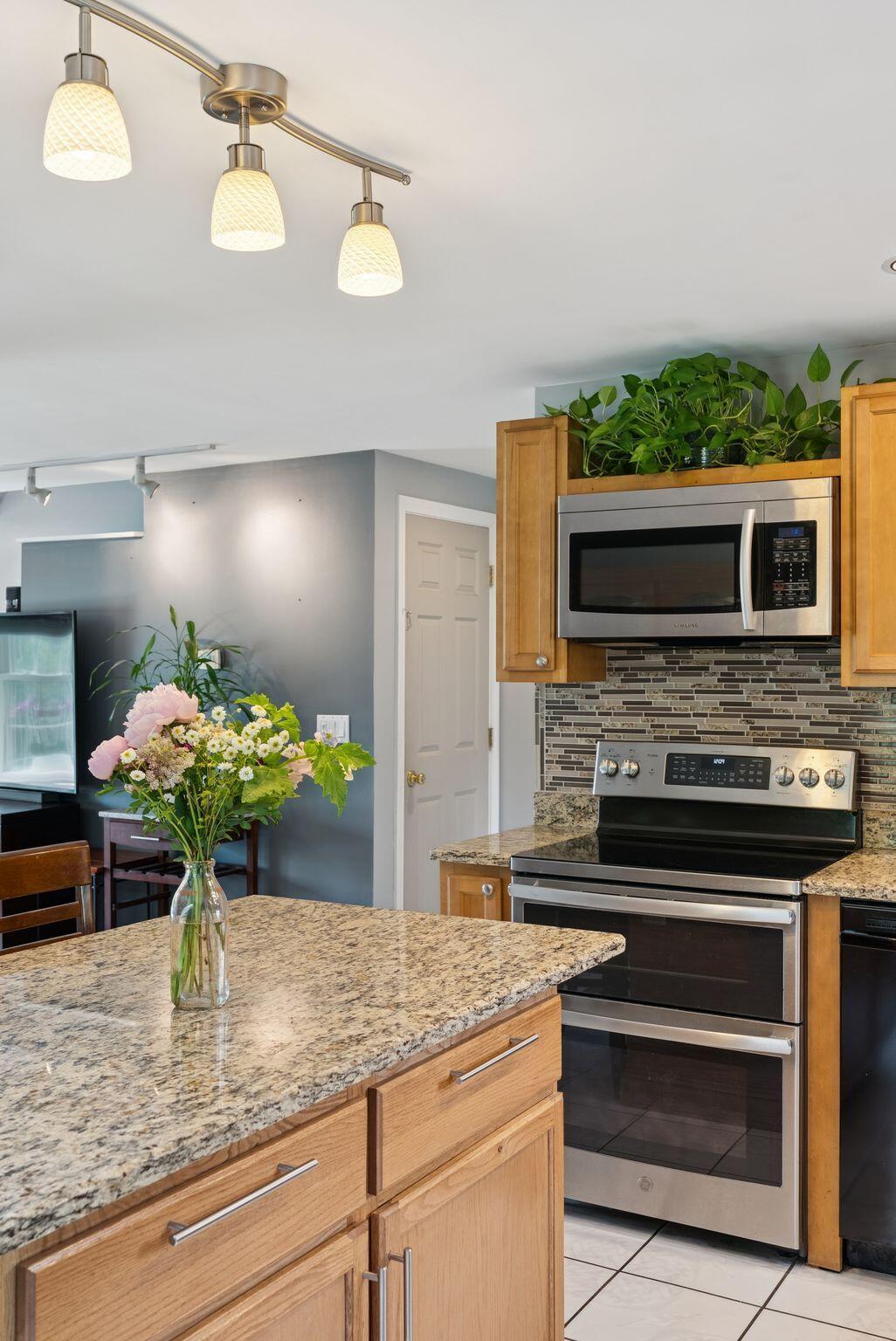 19 Straw Road Gorham, ME 04038 - Photo 11 of 67 mls_DSC08174