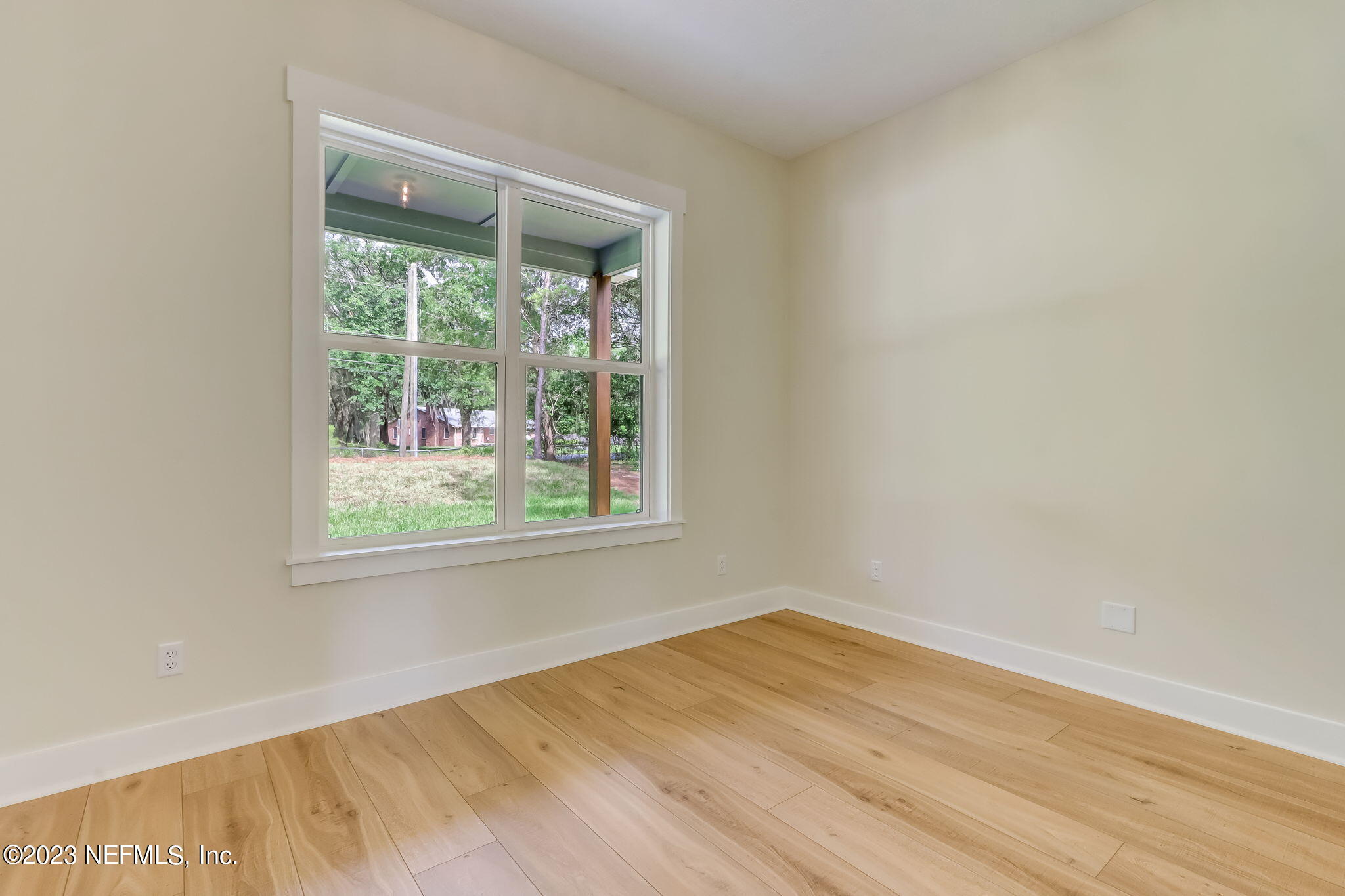 86277 Peeples Road Yulee, FL 32097 - Photo 26 of 36 an empty room with a window