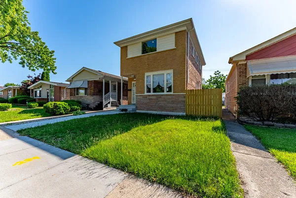 $260,000 | 9131 South Parnell Avenue, Chicago, IL 60620