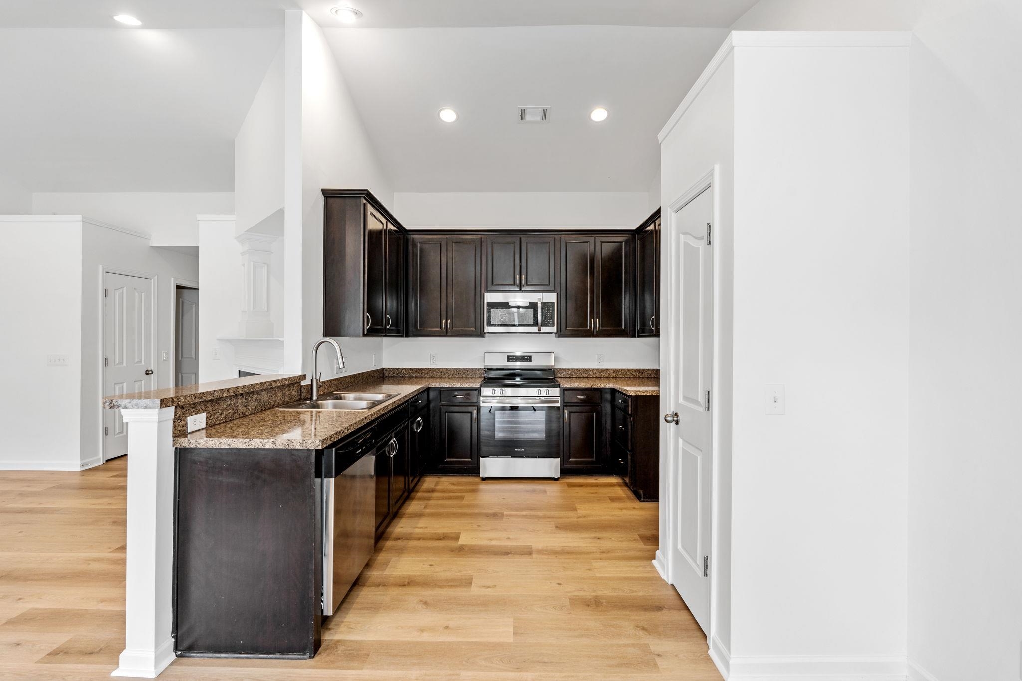 304 Riverdale Road Simpsonville, SC 29680 - Photo 6 of 21