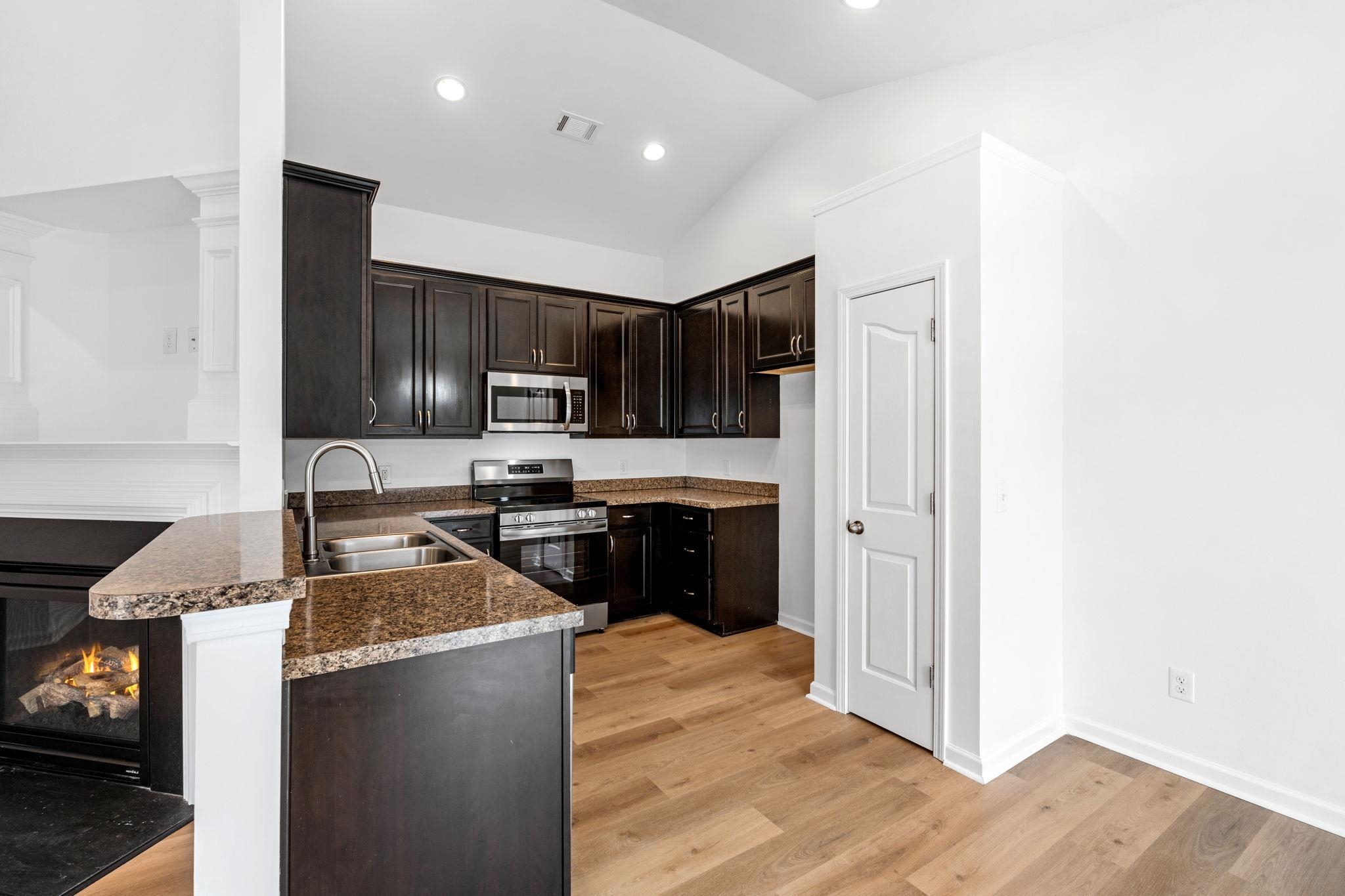 304 Riverdale Road Simpsonville, SC 29680 - Photo 8 of 21