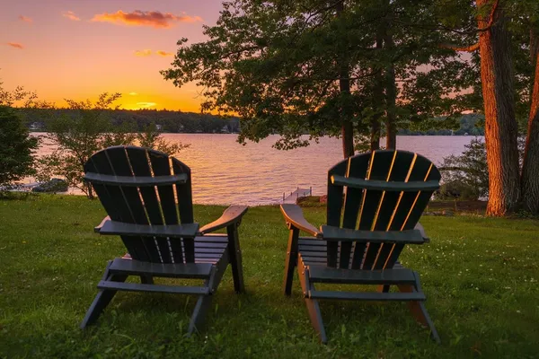 $875,000 | 3 Skidoo Lane, Deerfield, NH 03037