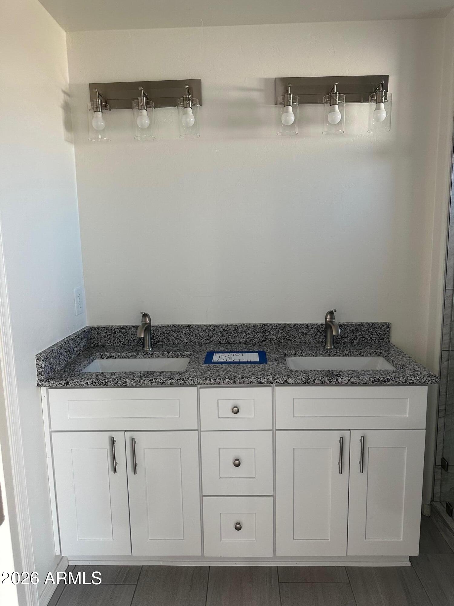 630 East 2nd Street Douglas, AZ 85607 - Photo 5 of 10 Mater Bath