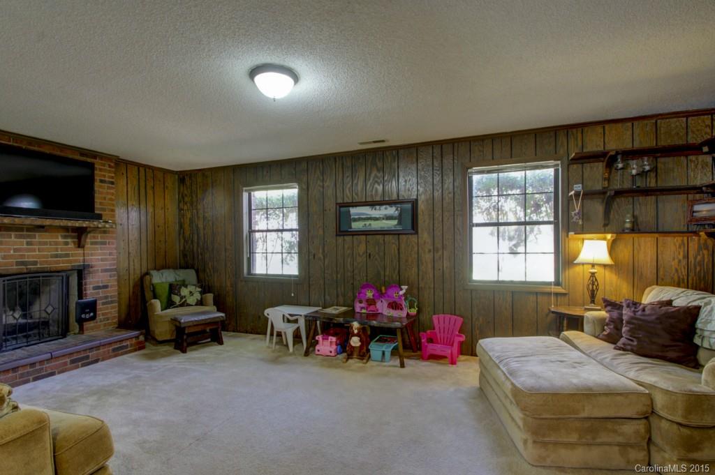 8401 Castlekeep Road Charlotte, NC 28226 - Photo 14 of 24 Gallery Image 14