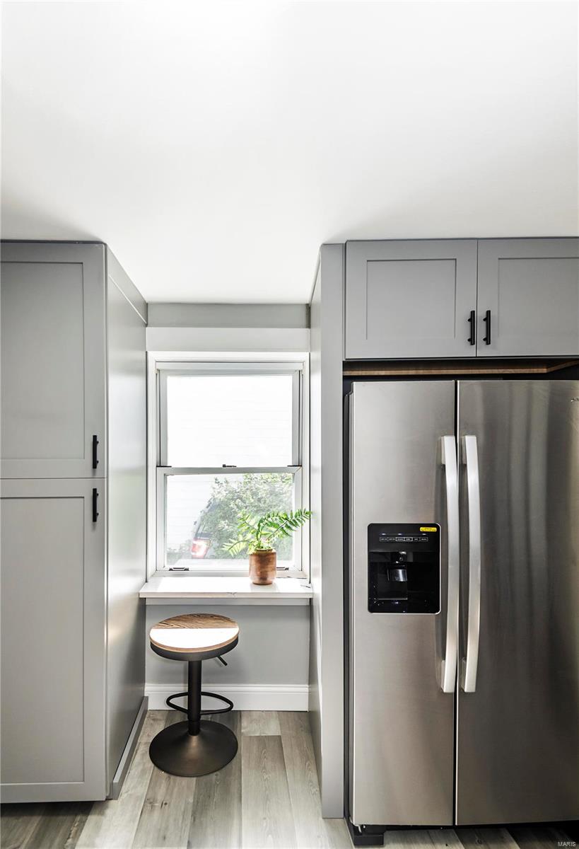 9388 Golden Gate Road St. Louis, MO 63144 - Photo 12 of 54