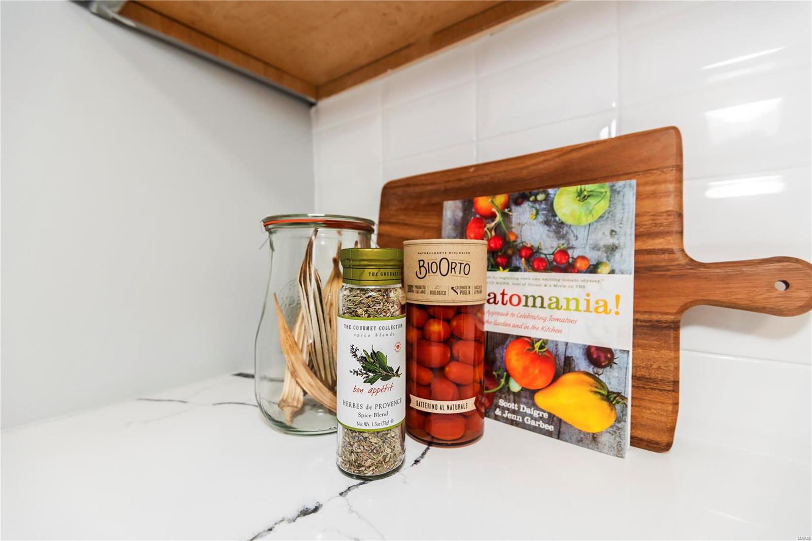 9388 Golden Gate Road St. Louis, MO 63144 - Photo 14 of 54