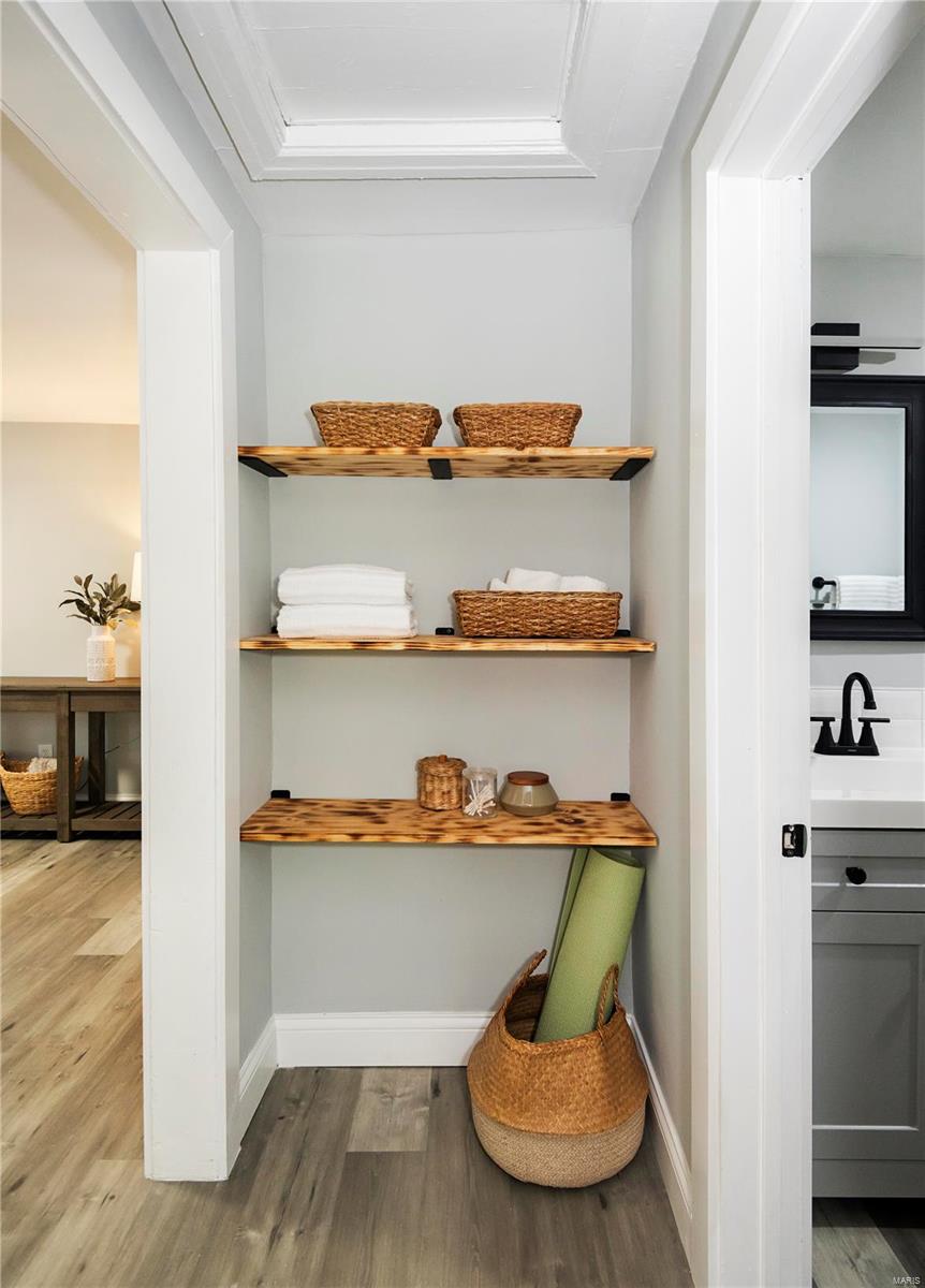 9388 Golden Gate Road St. Louis, MO 63144 - Photo 19 of 54