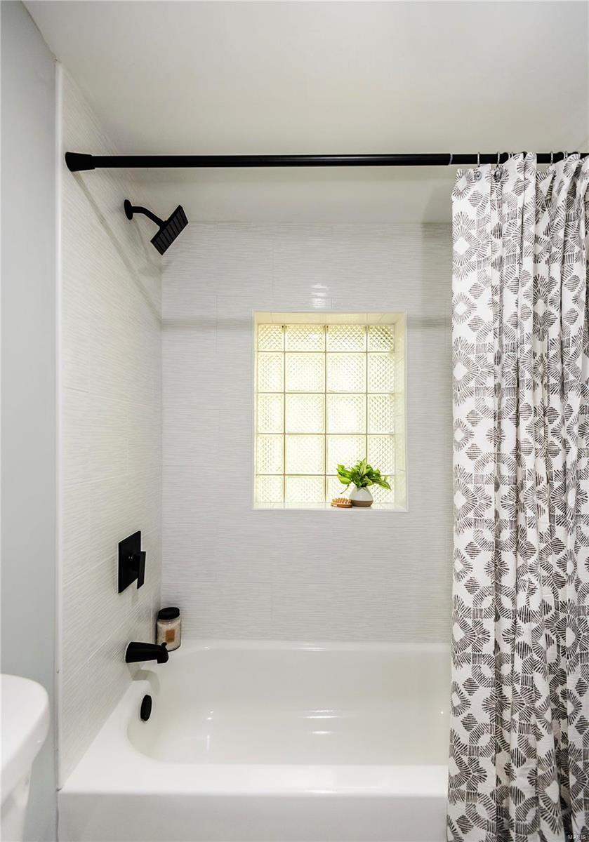 9388 Golden Gate Road St. Louis, MO 63144 - Photo 21 of 54