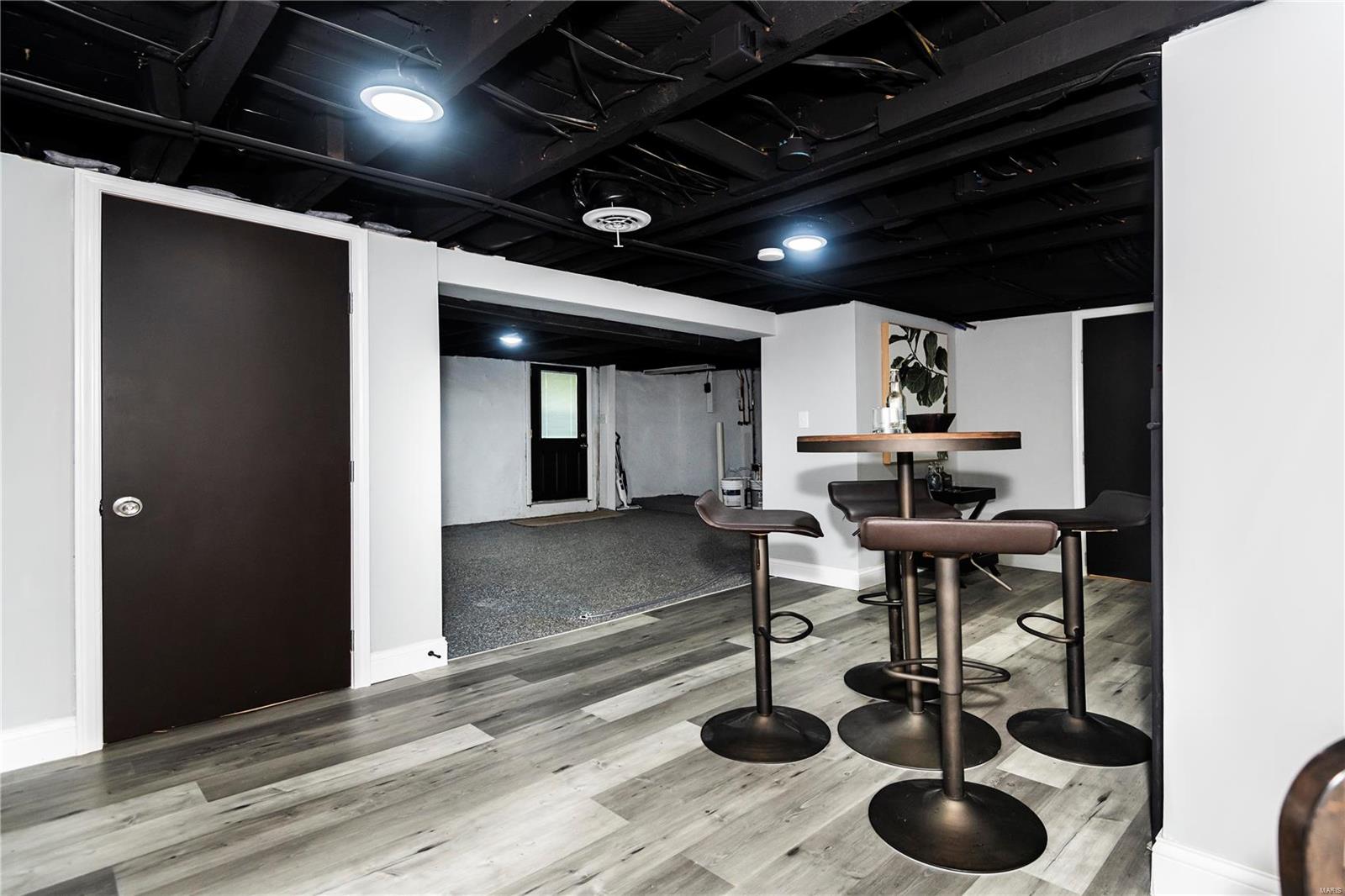 9388 Golden Gate Road St. Louis, MO 63144 - Photo 33 of 54