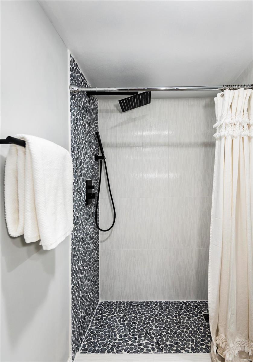 9388 Golden Gate Road St. Louis, MO 63144 - Photo 34 of 54