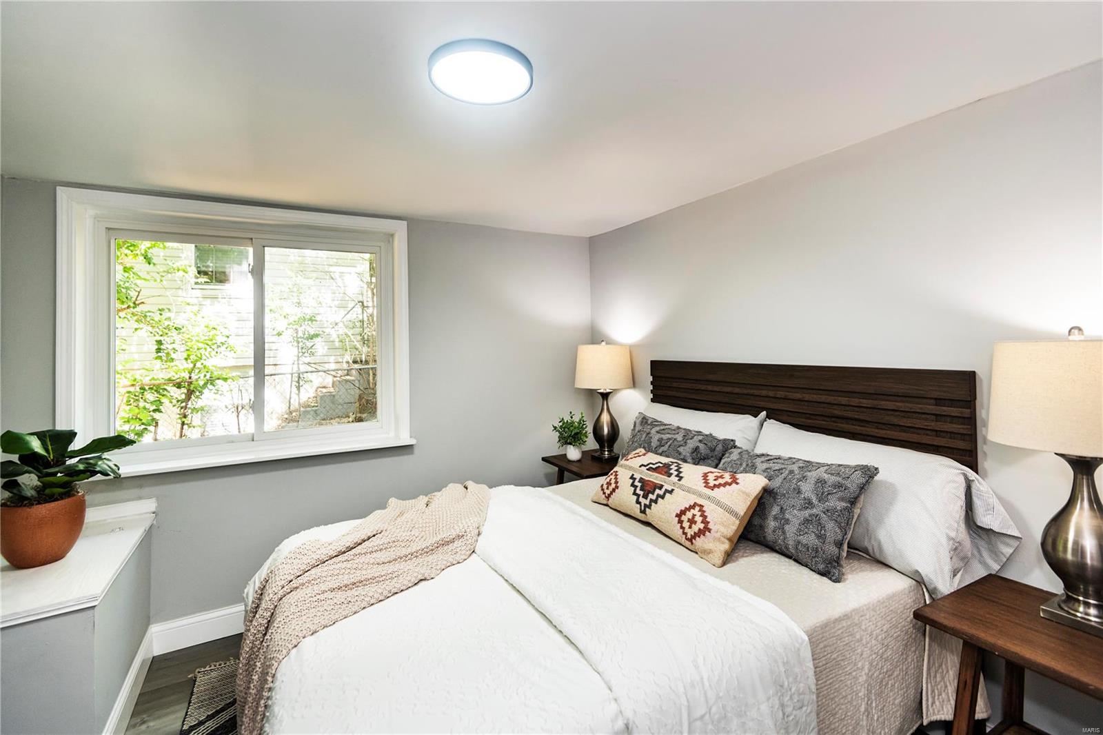 9388 Golden Gate Road St. Louis, MO 63144 - Photo 38 of 54