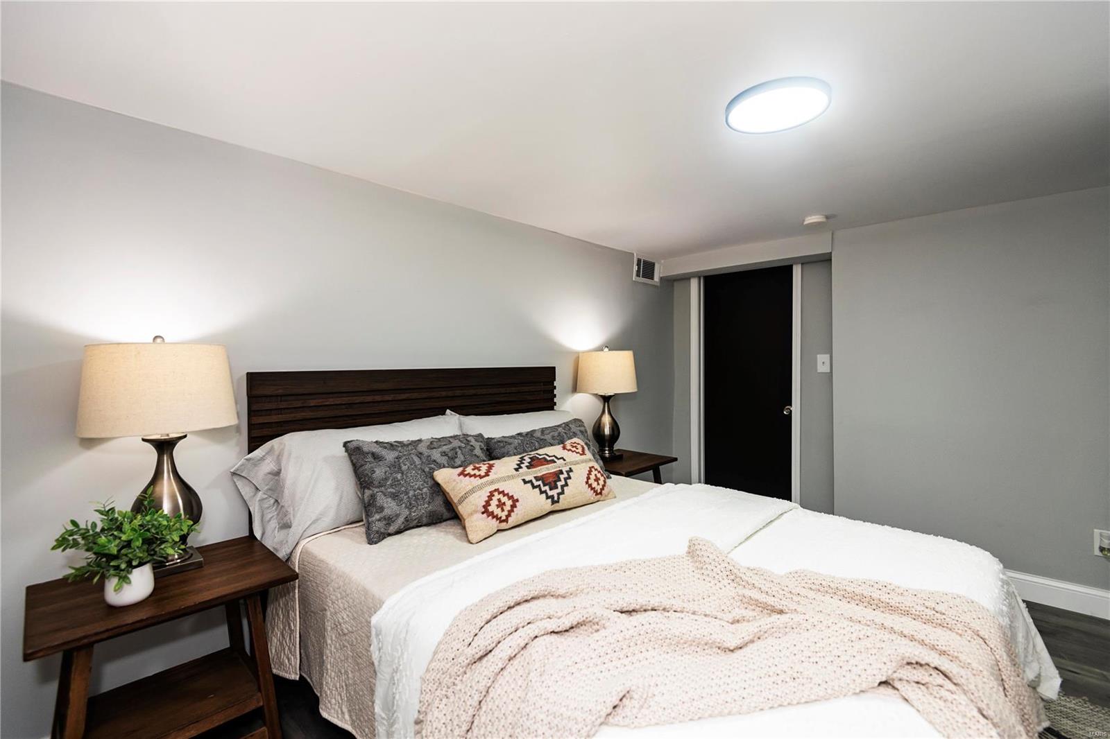 9388 Golden Gate Road St. Louis, MO 63144 - Photo 39 of 54