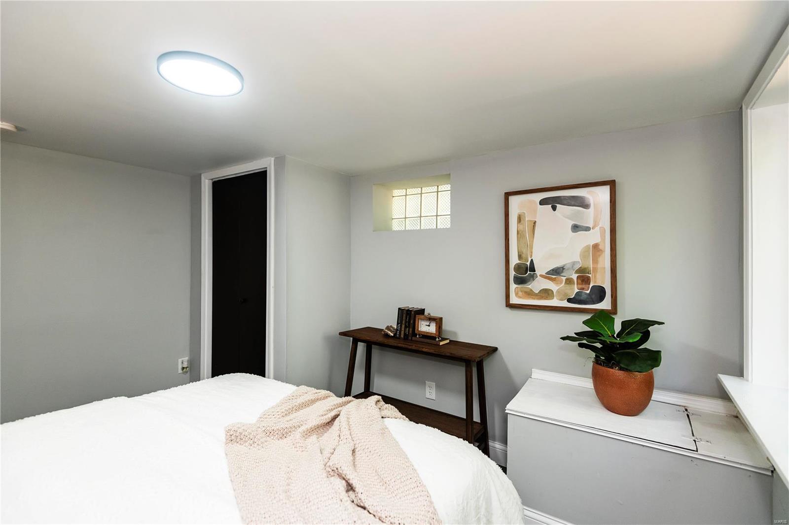 9388 Golden Gate Road St. Louis, MO 63144 - Photo 40 of 54