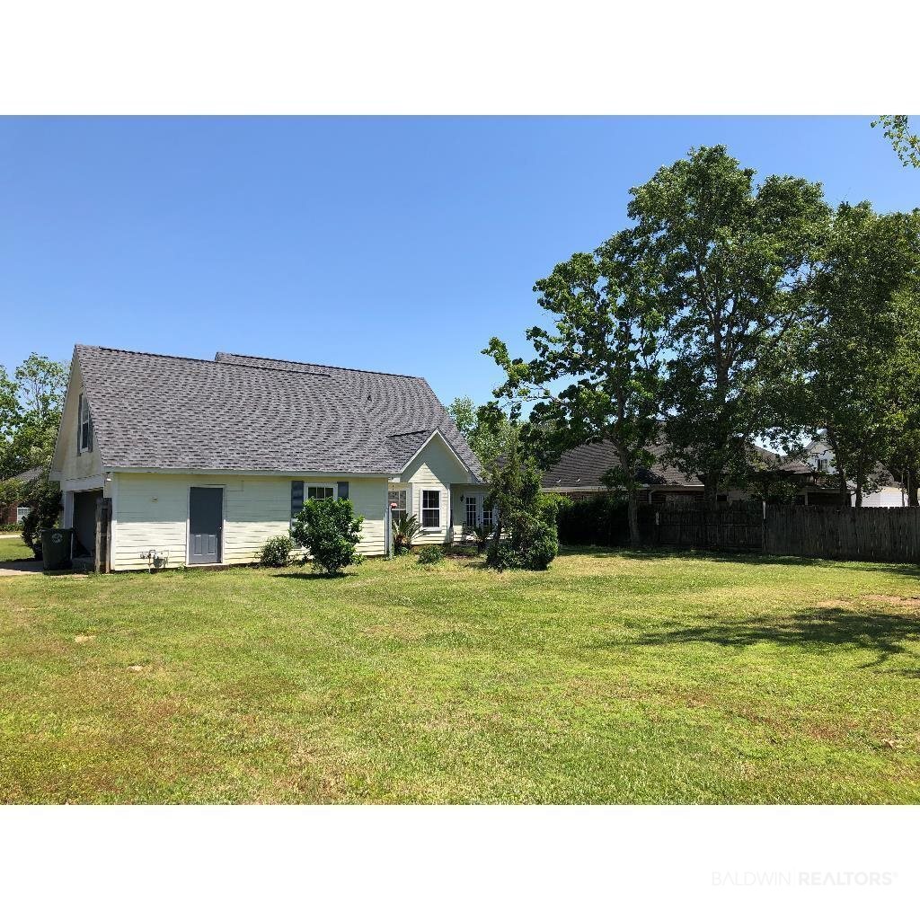20550 Lowry Drive Fairhope, AL 36532 - Photo 4 of 18