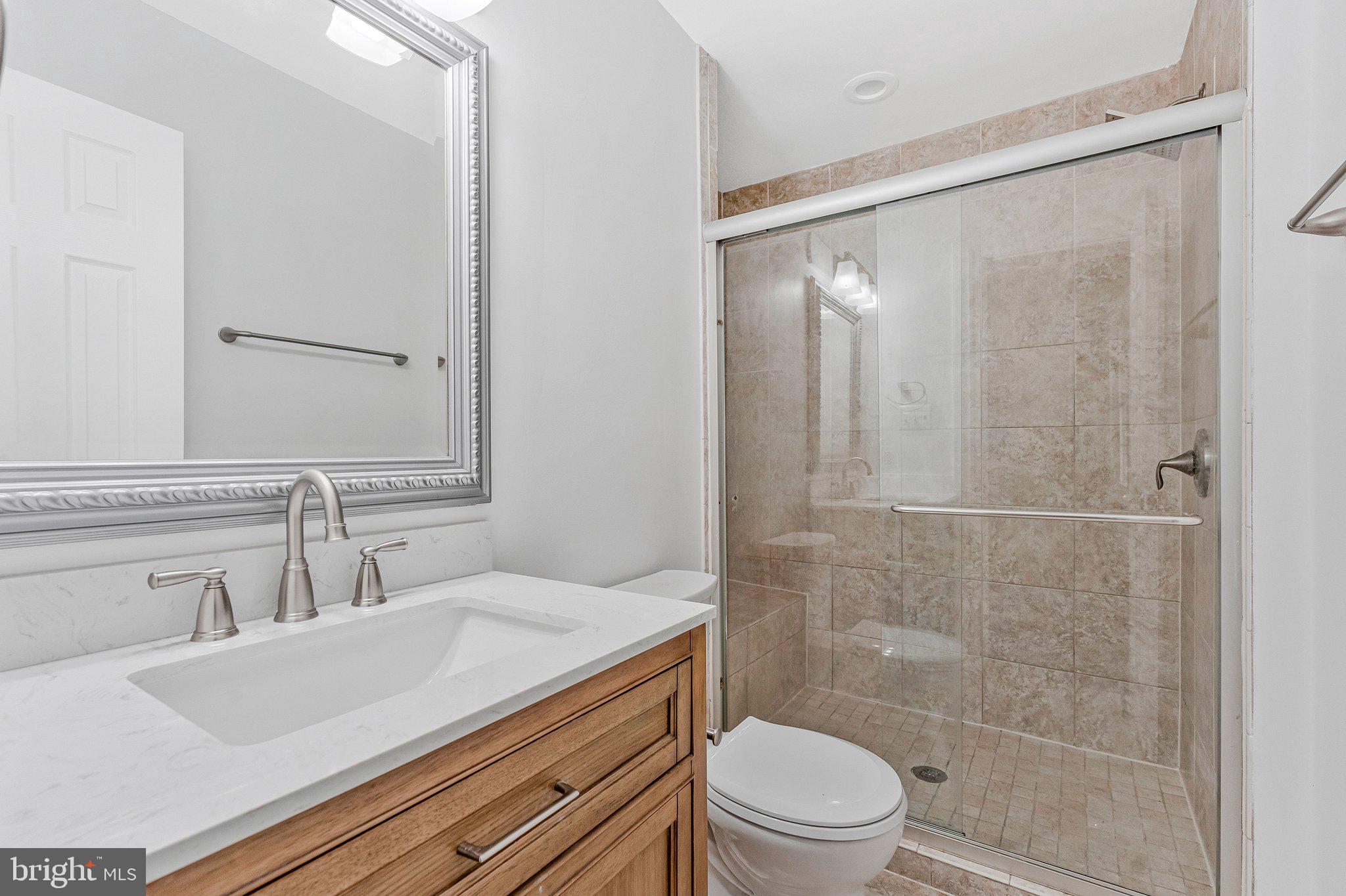 2254 Gunsmith Square Reston, VA 20191 - Photo 14 of 41 Primary Bathroom