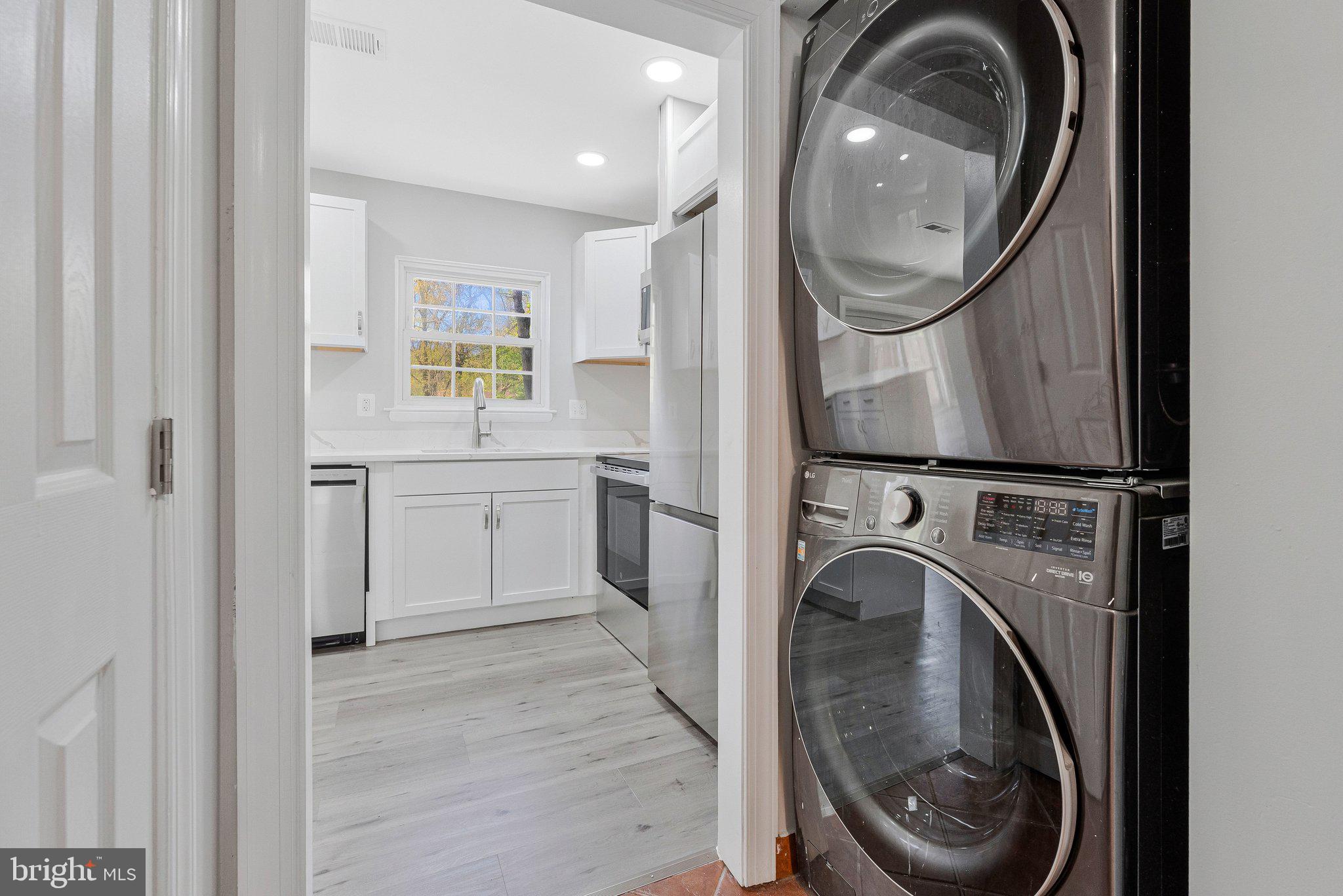 2254 Gunsmith Square Reston, VA 20191 - Photo 21 of 41 Newer Washer and Dryer