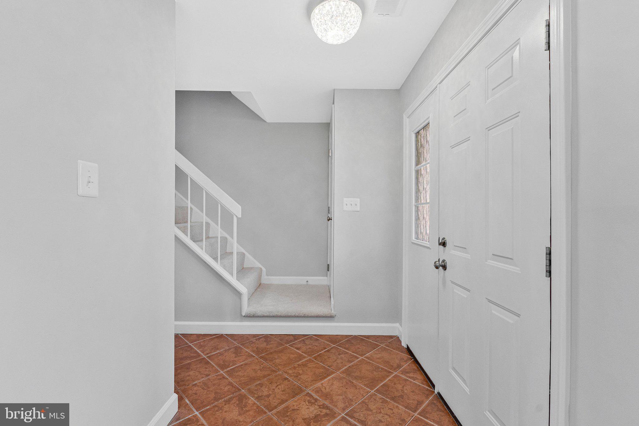 2254 Gunsmith Square Reston, VA 20191 - Photo 22 of 41 Foyer