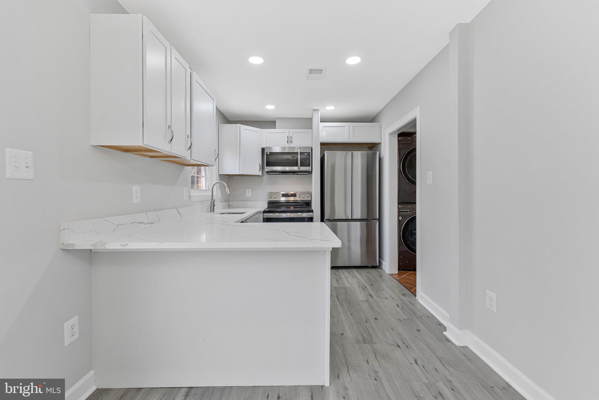 2254 Gunsmith Square Reston, VA 20191 - Photo 3 of 41 New Quartz Countertops