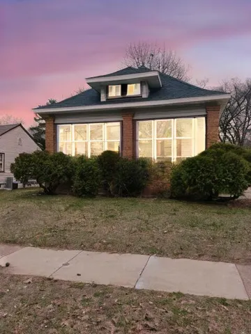 $199,000 | 2714 Wyoming Avenue Southwest, Wyoming, MI 49519