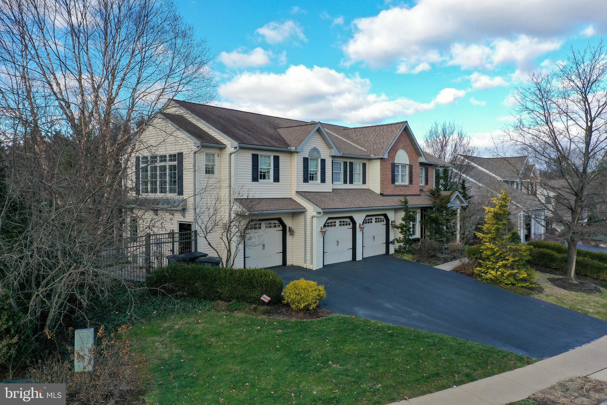 120 Grande Boulevard Sinking Spring, PA 19608 - Photo 5 of 67 Gallery Image 5