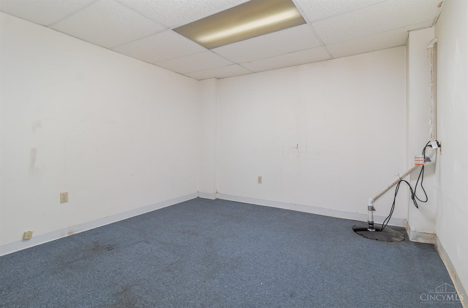 1529 8 Mile Road Cincinnati, OH 45255 - Photo 29 of 39 Gallery Image 29