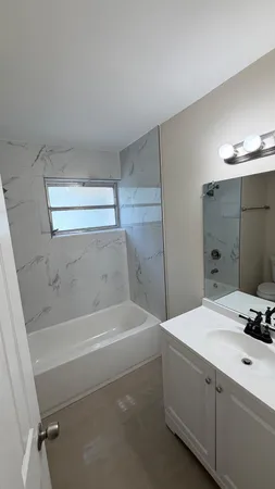 $3,800 | 4081 Northwest 35th Avenue, Lauderdale Lakes, FL 33309