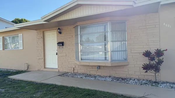 $3,800 | 4081 Northwest 35th Avenue, Lauderdale Lakes, FL 33309