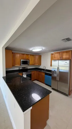 $3,800 | 4081 Northwest 35th Avenue, Lauderdale Lakes, FL 33309