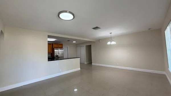 $3,800 | 4081 Northwest 35th Avenue, Lauderdale Lakes, FL 33309