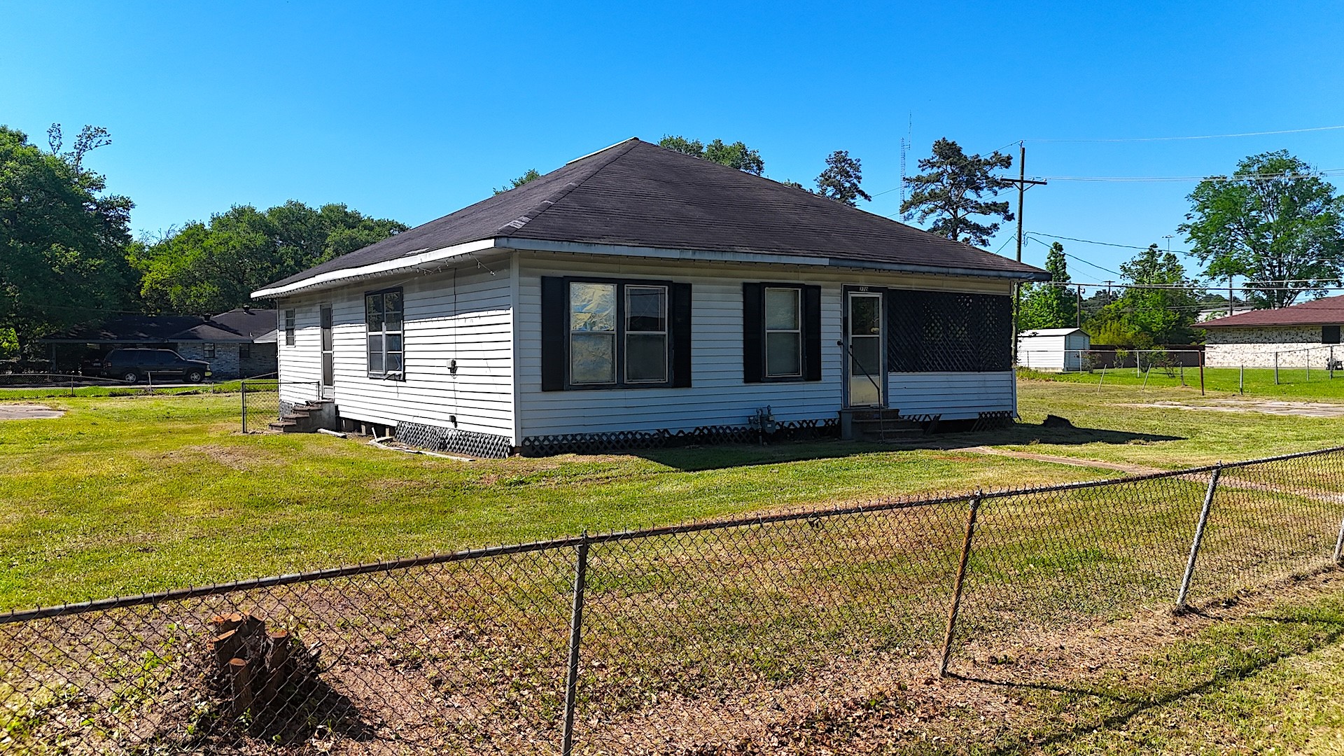 270 South 9th Street Silsbee, TX 77656 - Photo 2 of 17