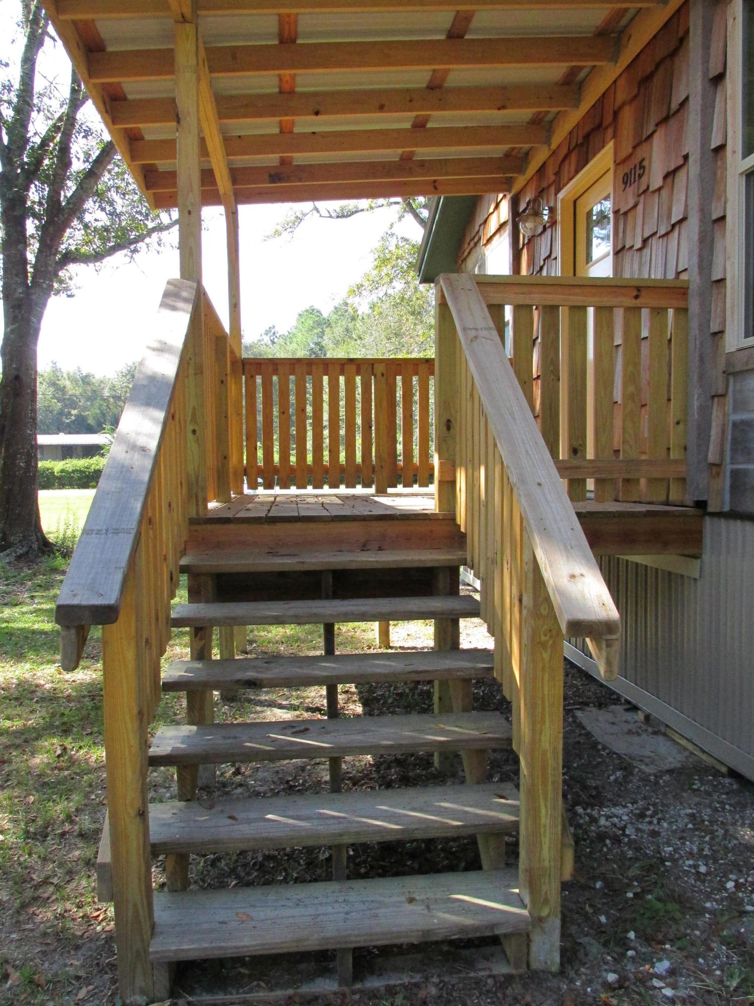 9115 Amanda Road Southport, FL 32409 - Photo 3 of 19 Gallery Image 3