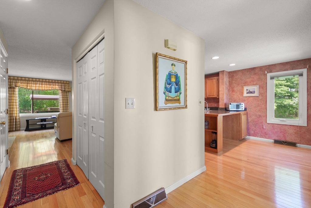 120 Stone Ridge Road, Unit 120 Franklin, MA 02038 - Photo 4 of 42