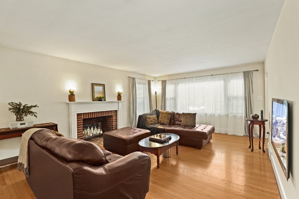 232 Littlefield Road Boxborough, MA 01719 - Photo 8 of 23