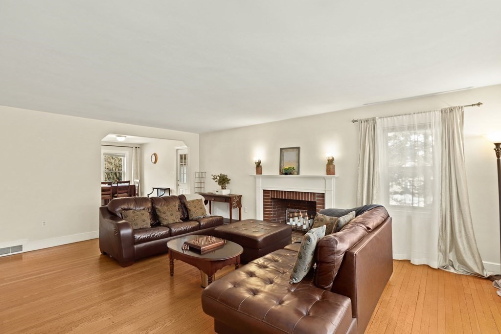 232 Littlefield Road Boxborough, MA 01719 - Photo 9 of 23