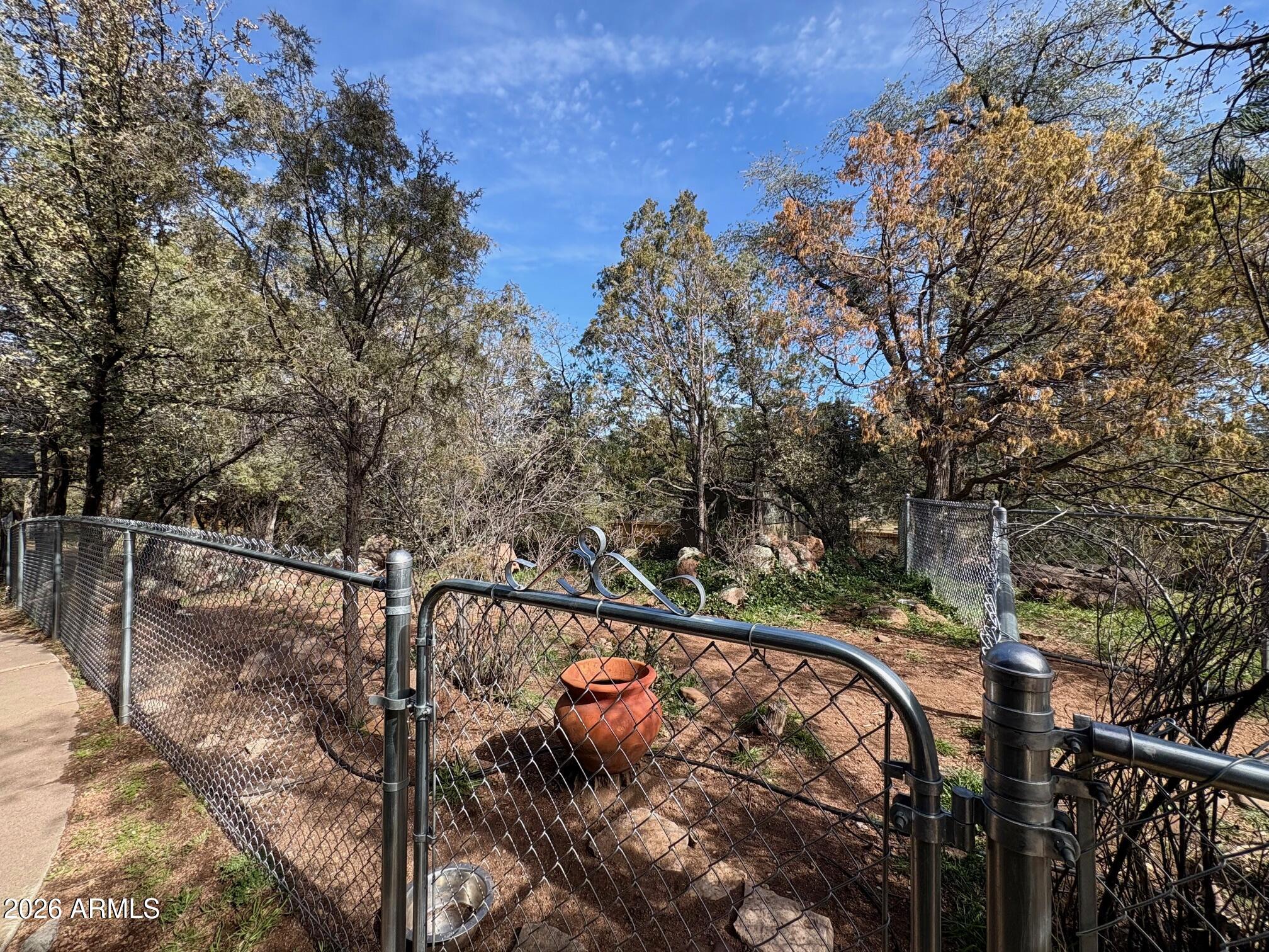 1101 North McLane Road Payson, AZ 85541 - Photo 62 of 65 a view of a balcony with an outdoor space
