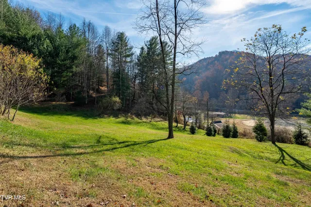 $450,000 | 5191 Highway 421, Mountain City, TN 37683