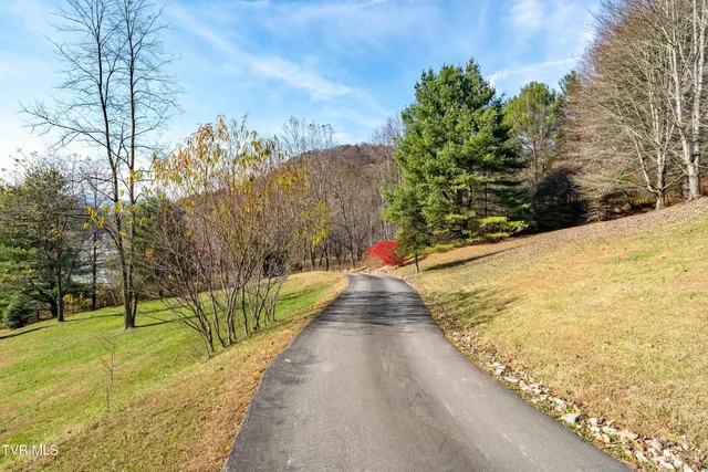 $450,000 | 5191 Highway 421, Mountain City, TN 37683