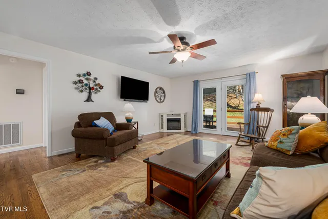 $450,000 | 5191 Highway 421, Mountain City, TN 37683