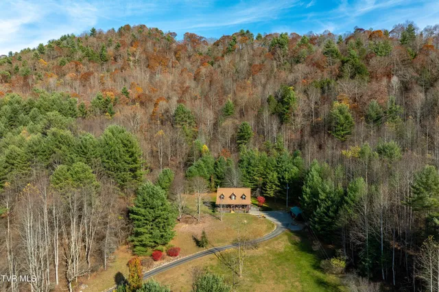 $450,000 | 5191 Highway 421, Mountain City, TN 37683