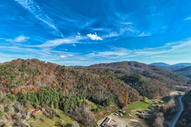 $450,000 | 5191 Highway 421, Mountain City, TN 37683