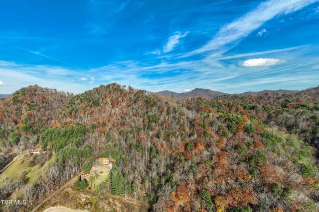 $450,000 | 5191 Highway 421, Mountain City, TN 37683
