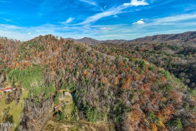 $450,000 | 5191 Highway 421, Mountain City, TN 37683