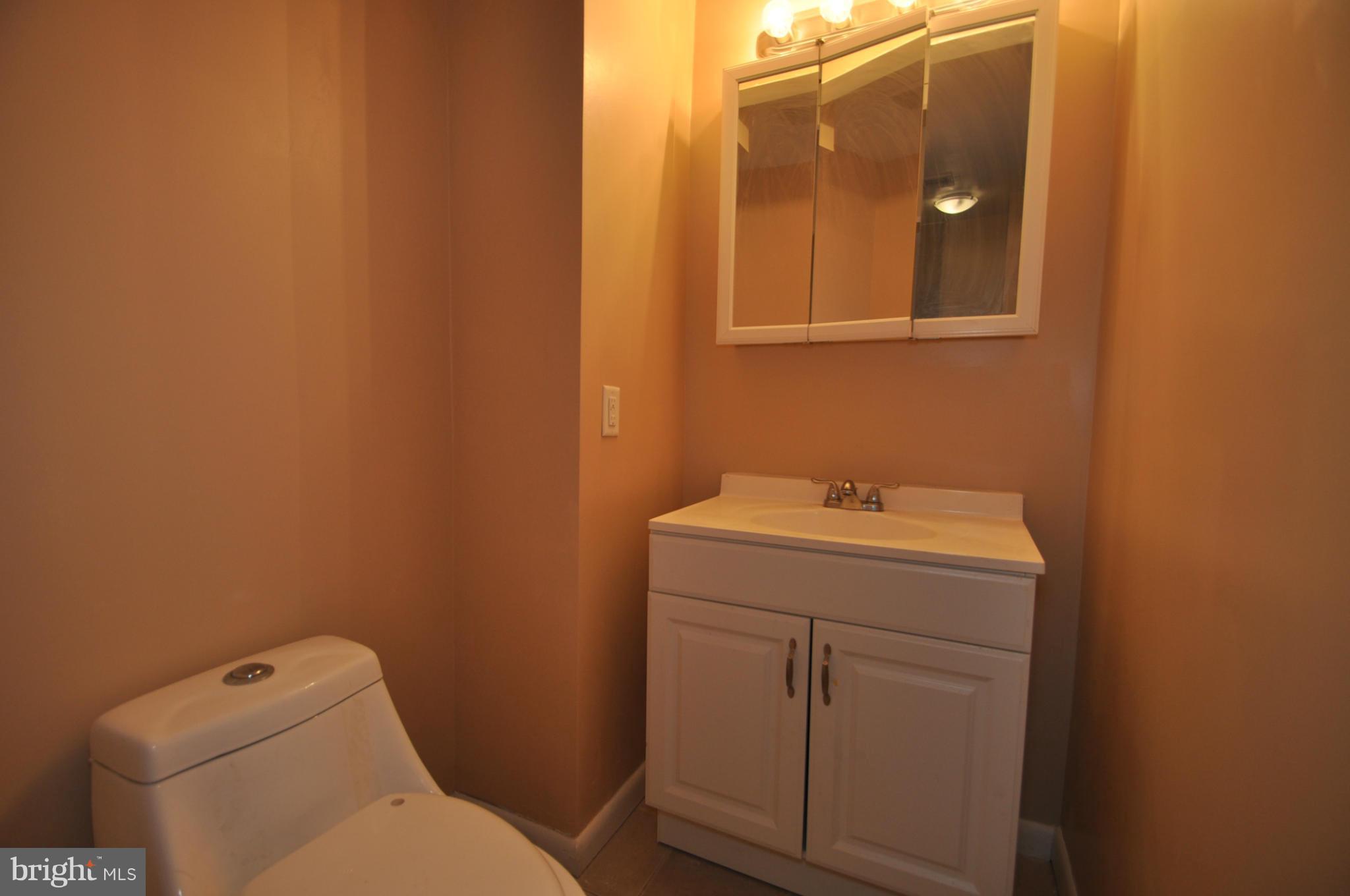 1503 Ramsay Street Baltimore, MD 21223 - Photo 9 of 12 Bath