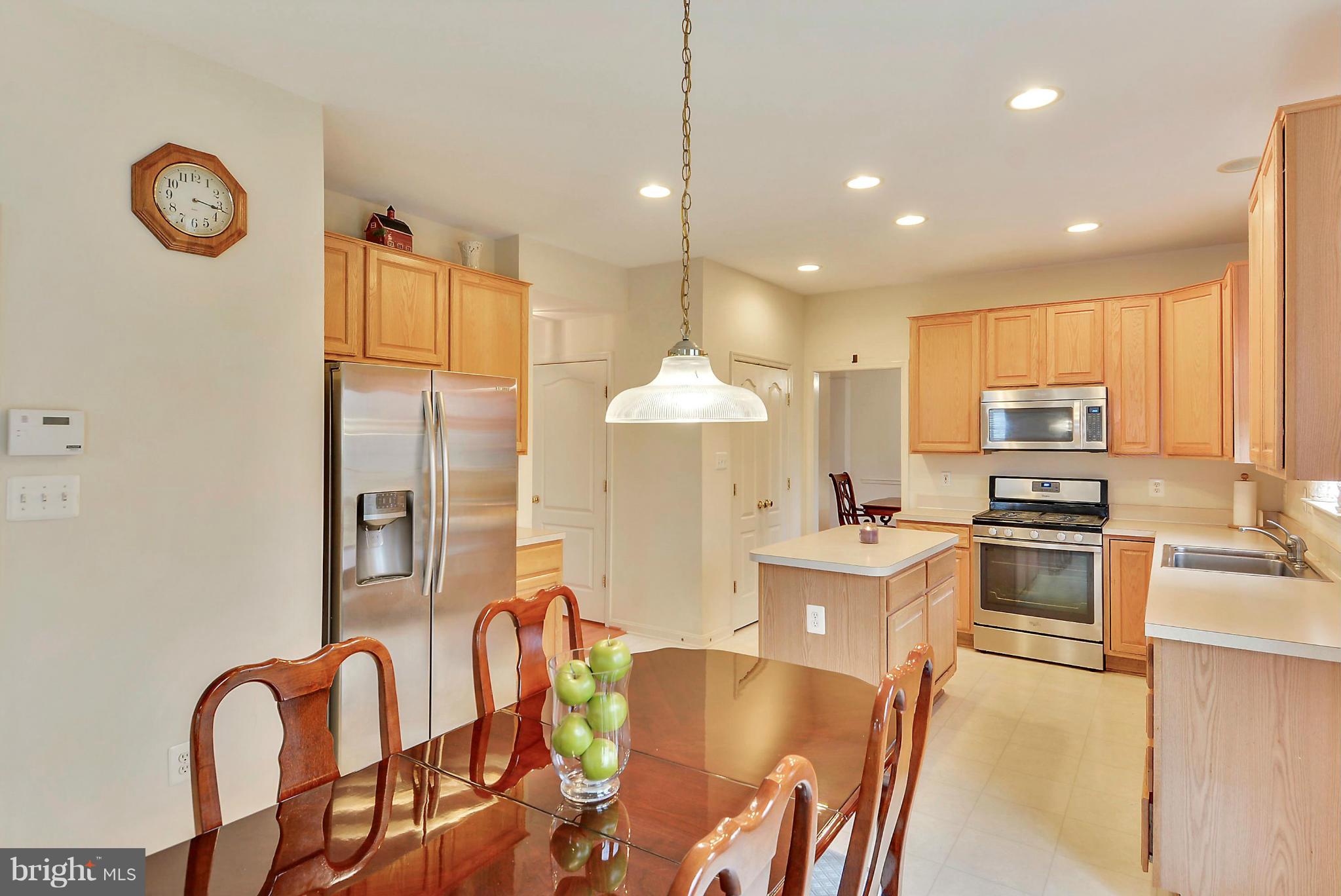 17904 Coachmans Road Germantown, MD 20874 - Photo 11 of 30 Breakfast Room