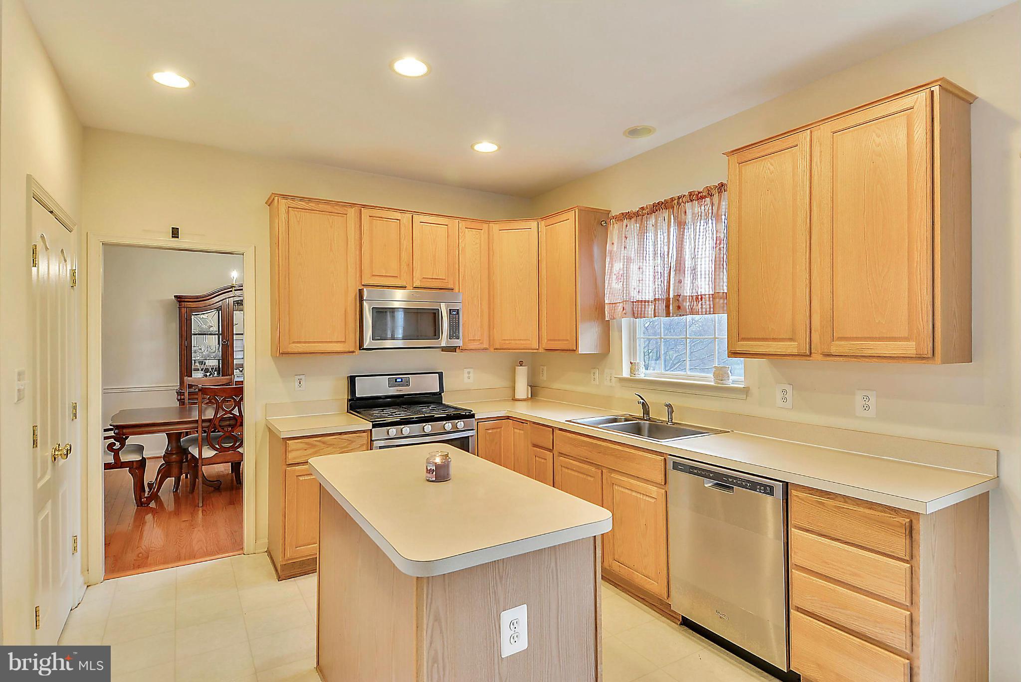 17904 Coachmans Road Germantown, MD 20874 - Photo 10 of 30 Stainless Steel Appliances